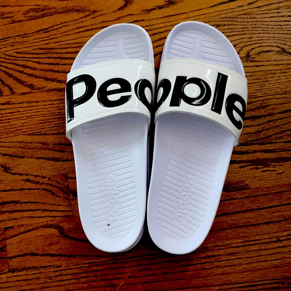 People slides. Never worn